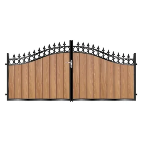 Wooden Gate 16
