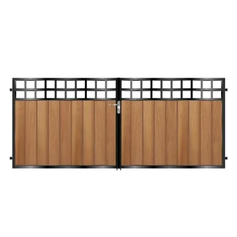 Wooden Gate 18
