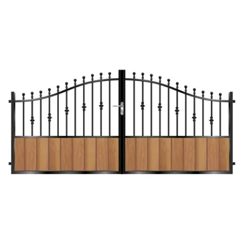 Wooden Gate 37